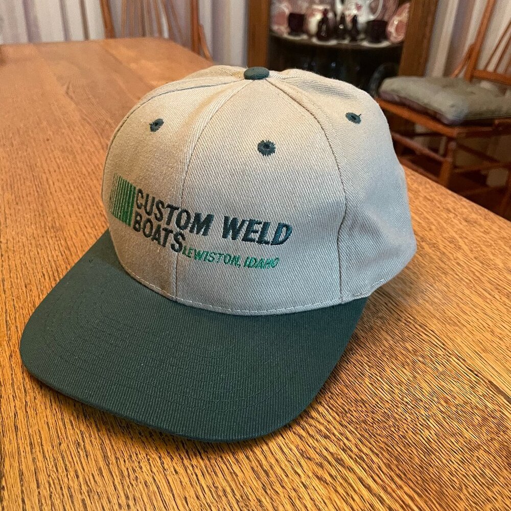 Men's Custom Weld Boats Lewiston Idaho Tan/Green Snapback Baseball Hat Cap